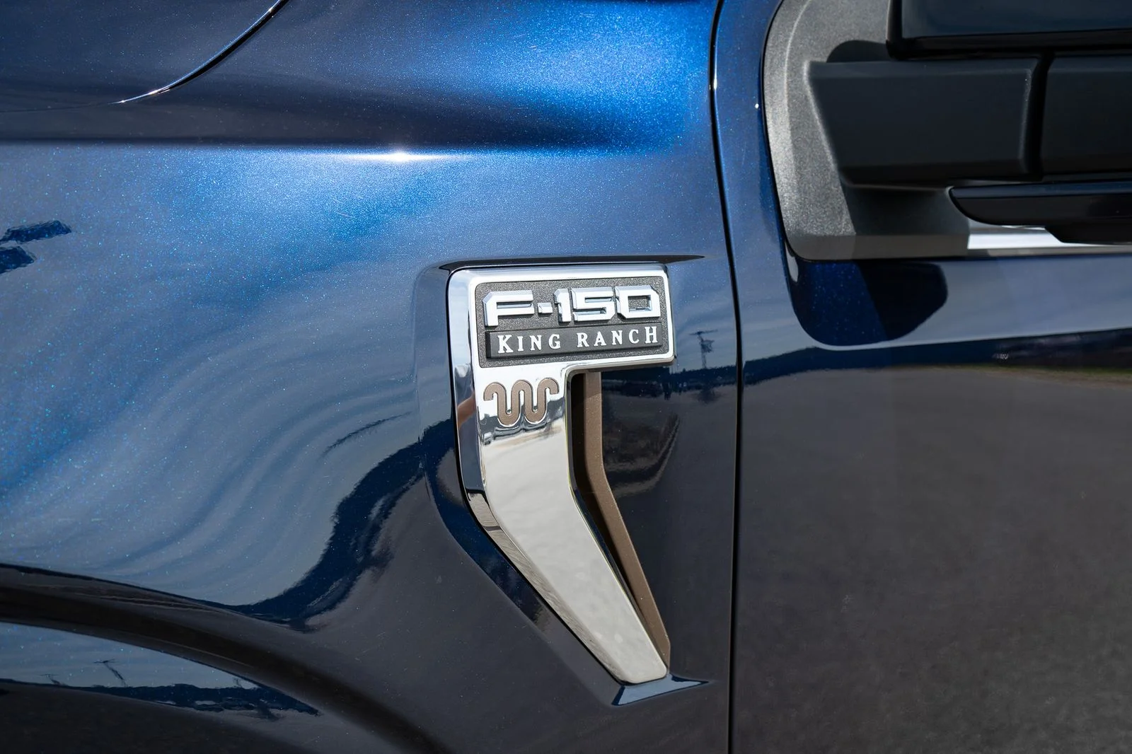 Used 2025 Blue Ford King Ranch image 12