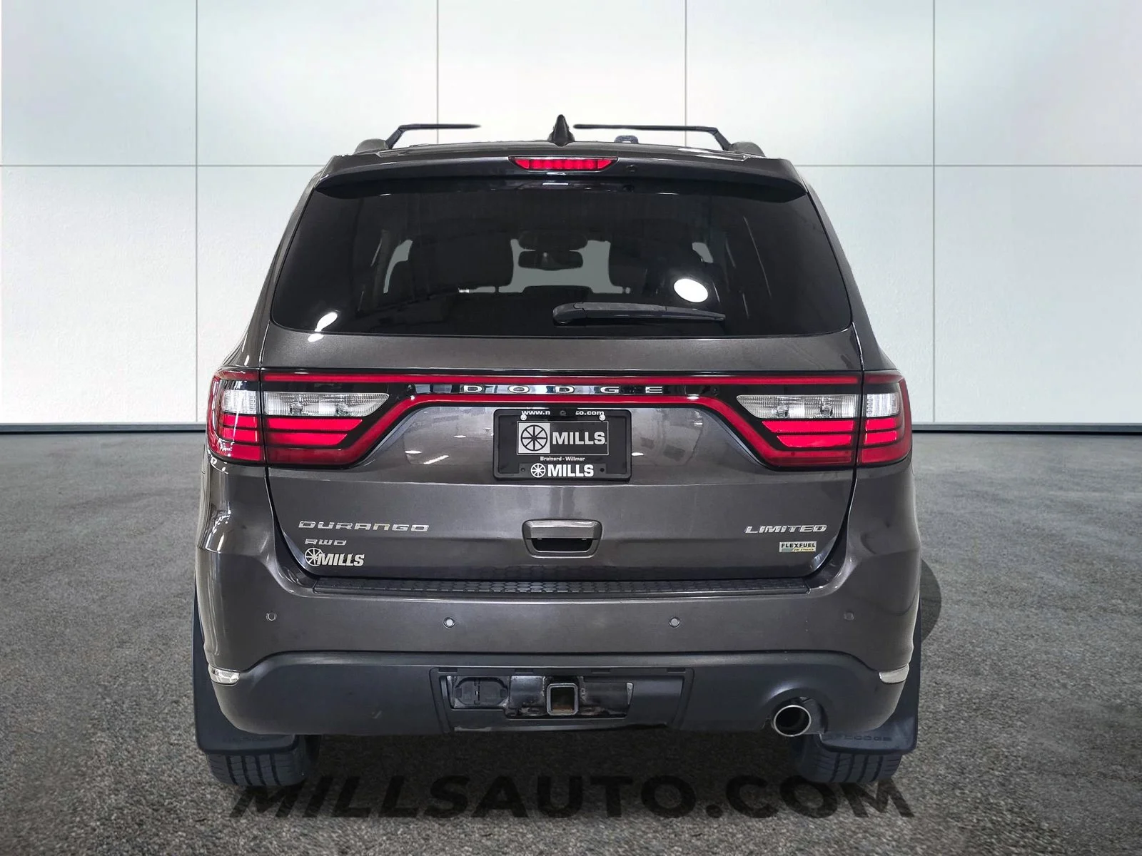 Used 2015 Gray Dodge Limited image 6