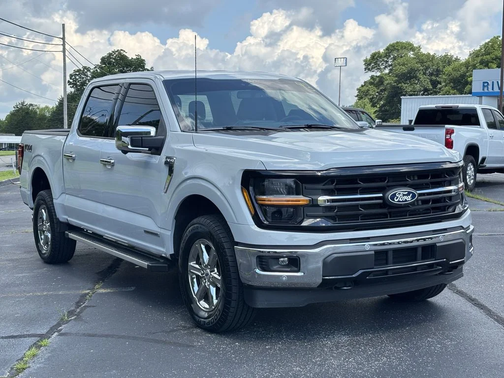 Used 2024 White Ford XLT image 4