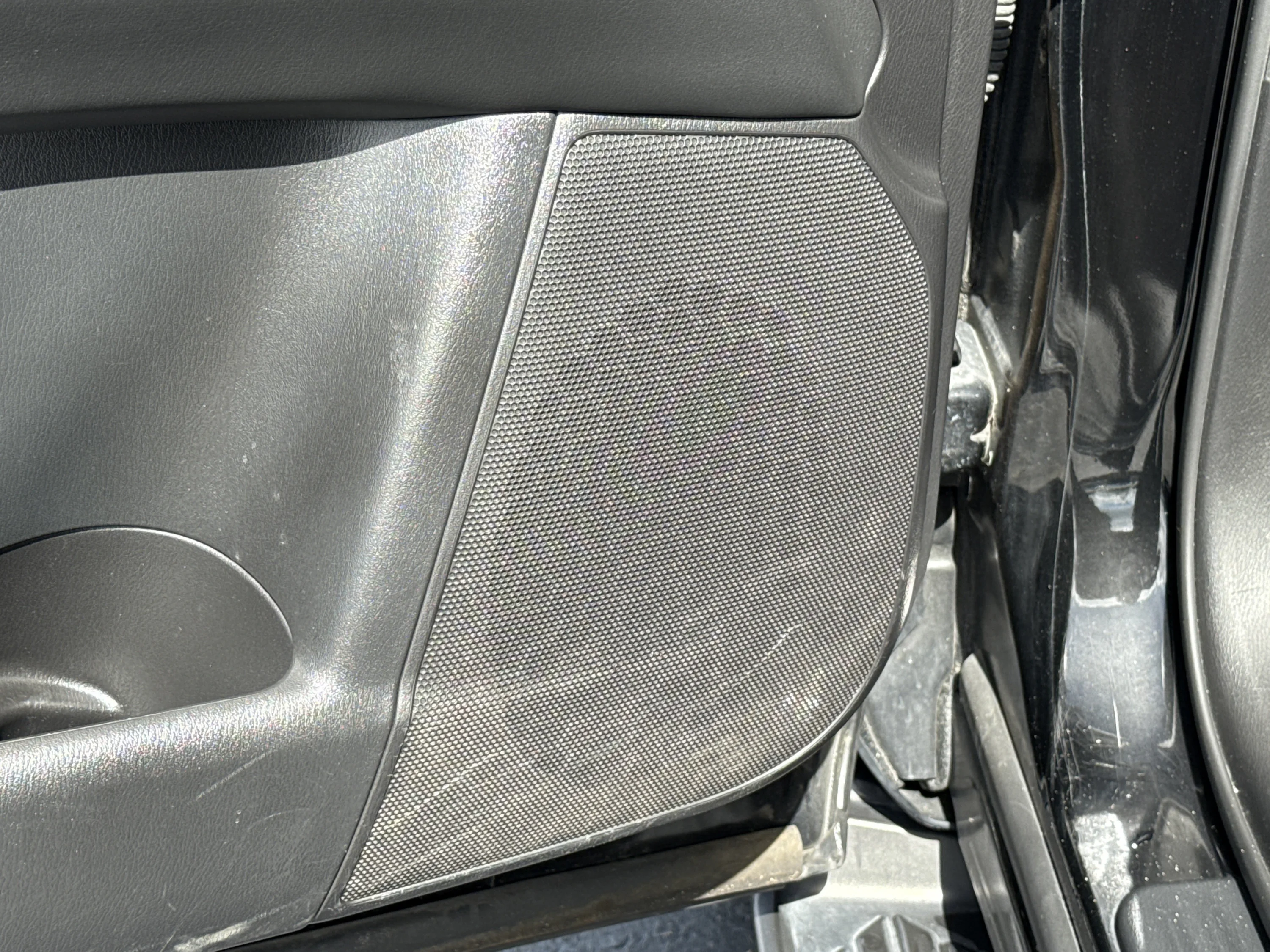 Used 2022 Super Black Nissan SL image 31