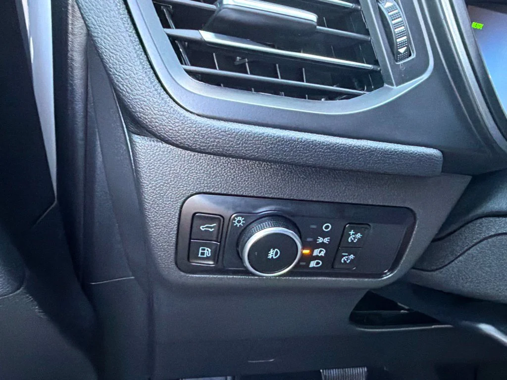 Used 2023 Oxford White Ford Base image 23