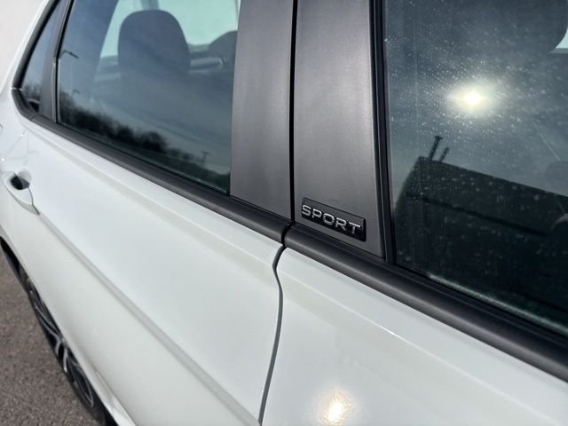 New 2026 Pure White Volkswagen 1.5T Sport image 5