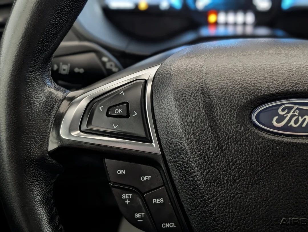 Used 2022 Grey Ford Titanium - AWD - Leather Seats - Parking Sensors - Blind Spot Monitor & More! image 17
