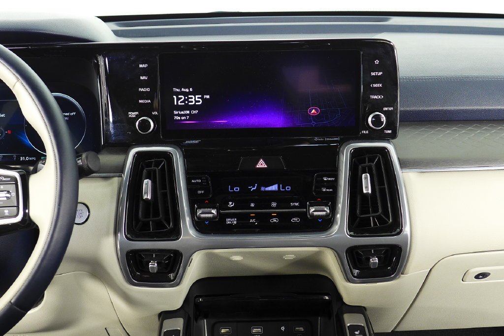 Used 2023 Snow White Pearl Kia SX Prestige image 25