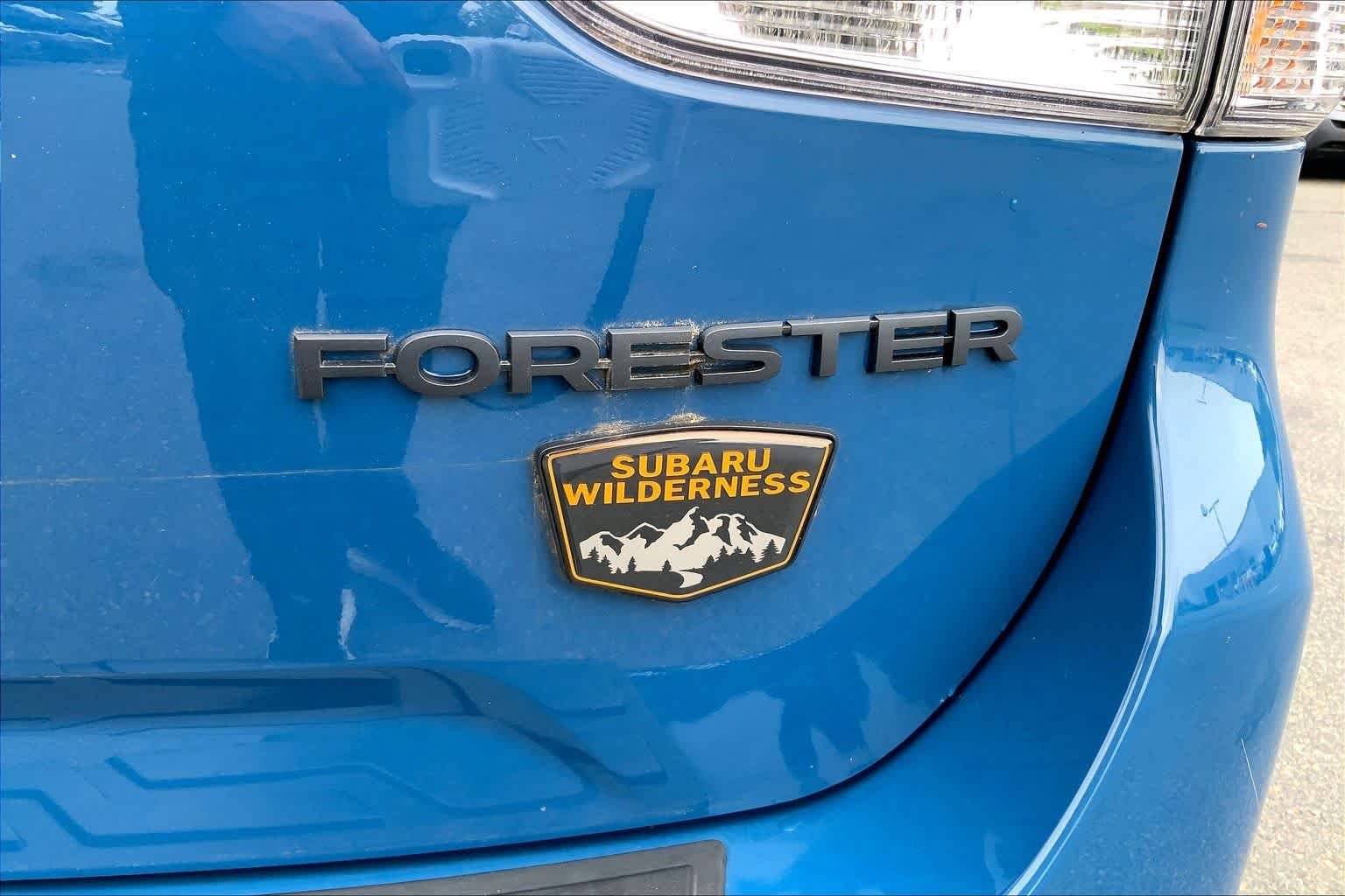 Used 2023 Geyser Blue Subaru Wilderness image 10