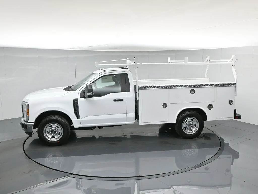 New 2026 Oxford White Ford XL image 45