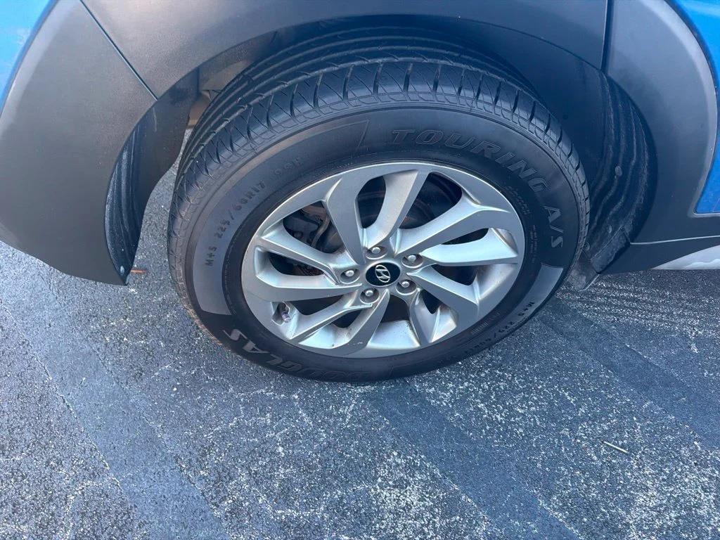 Used 2018 Caribbean Blue Hyundai SEL image 8