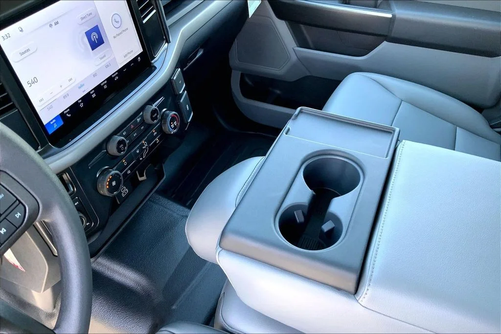 New 2026 Oxford White Ford XL image 8