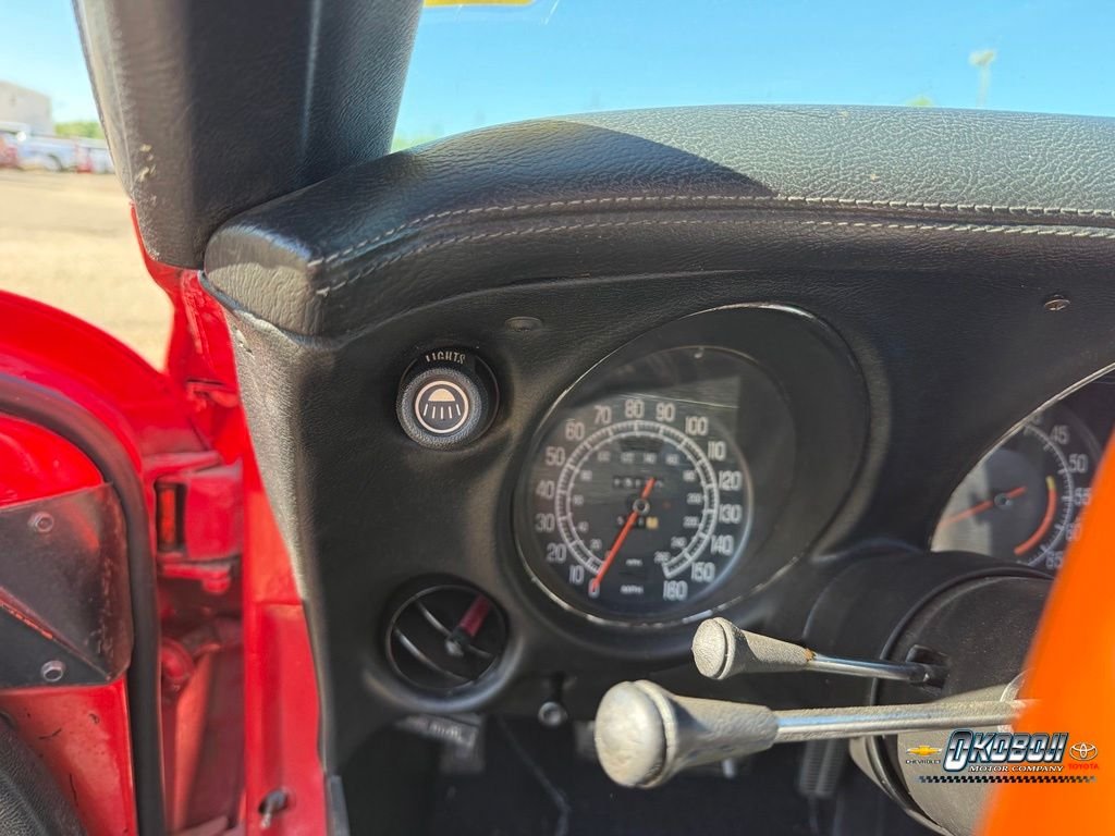 Used 1976 Red Chevrolet L48 image 10
