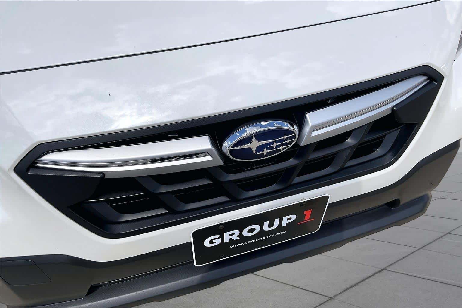 Used 2021 Crystal White Pearl Subaru Limited image 29