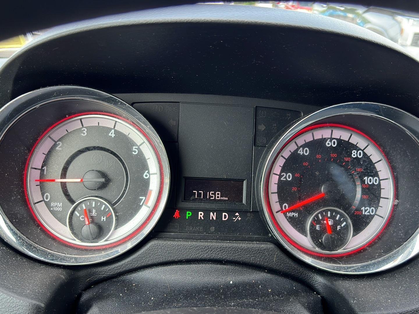 Used 2019 Granite Pearlcoat Dodge SE image 8