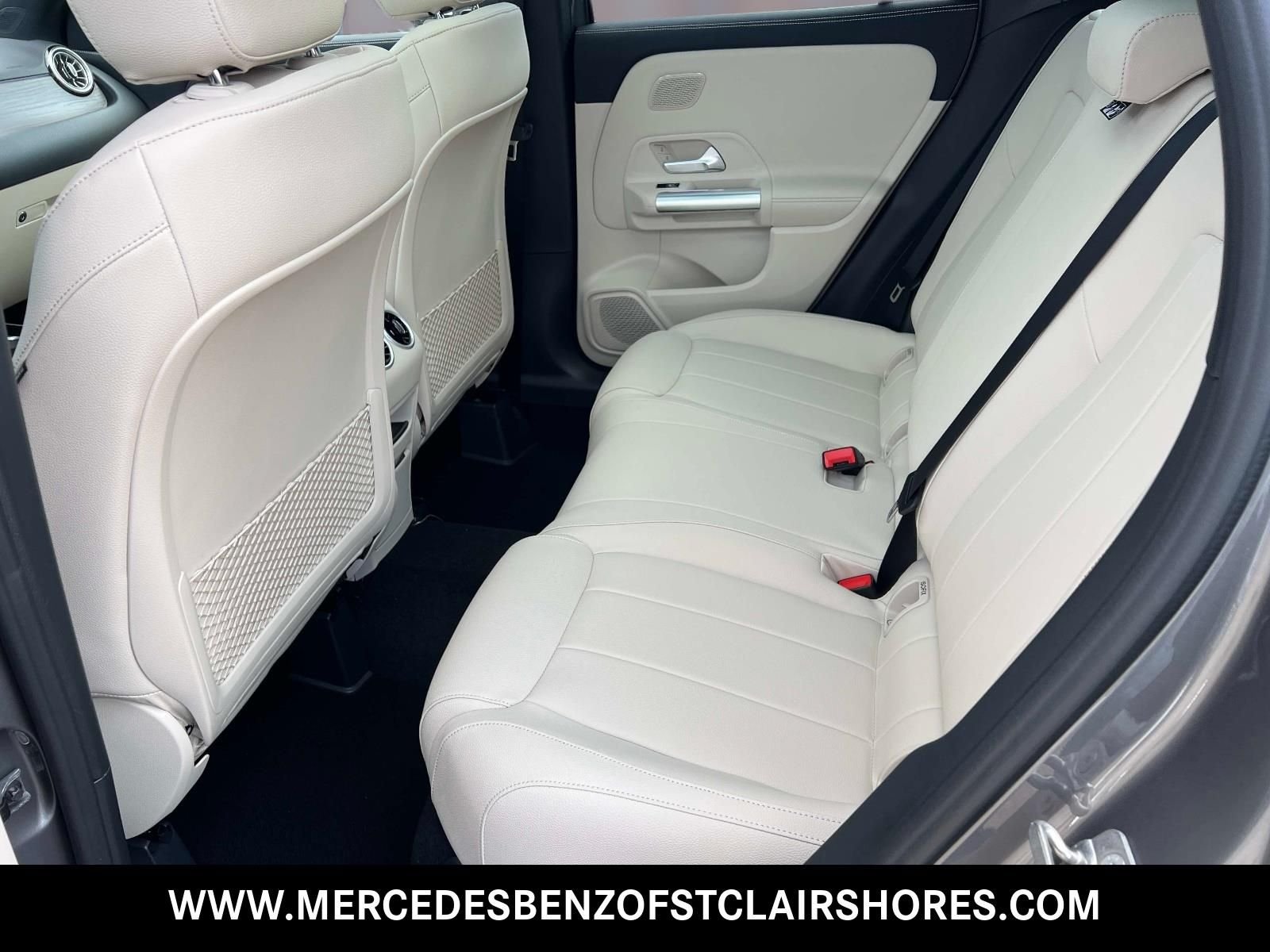 New 2026 Mountain Grey Metallic Mercedes-Benz GLA 250 image 15