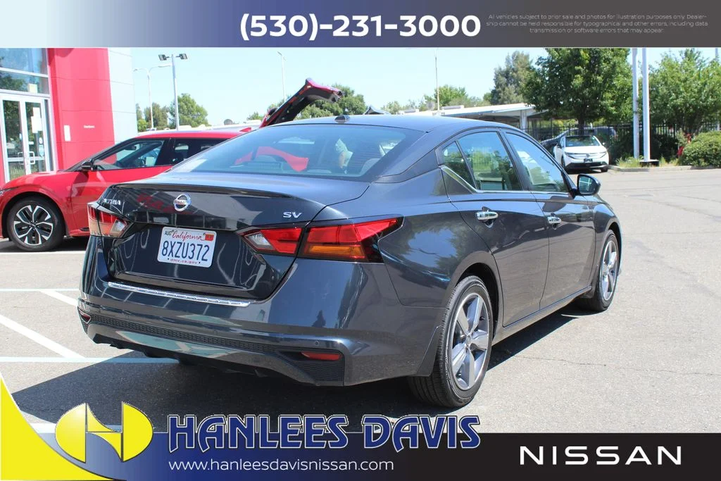 Used 2021 Blue Nissan 2.5 SV image 7