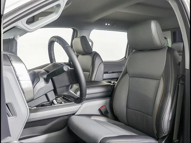 Used 2025 Star White Metallic Tri-Coat Ford Lariat image 7