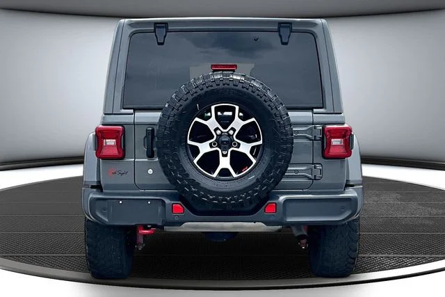 Used 2020 Sting Gray Clearcoat Jeep Unlimited Rubicon image 5