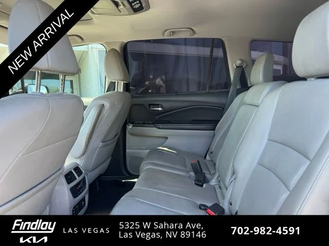 Used 2017 Silver Honda Touring image 7