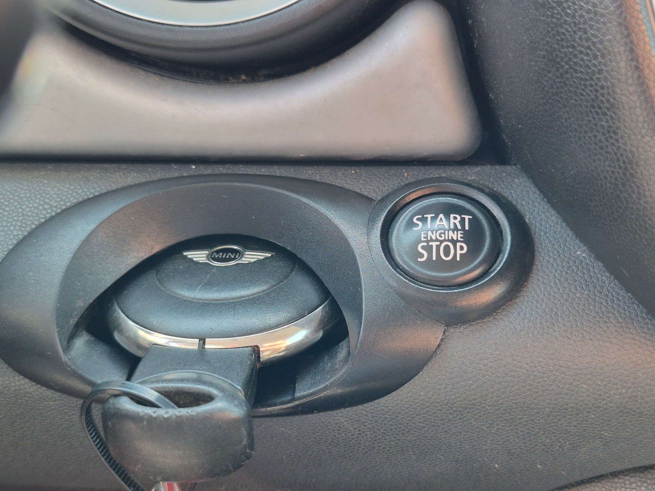Used 2009 Oxygen Blue MINI Base image 16