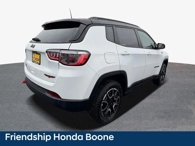 Used 2026 White Jeep Trailhawk image 3