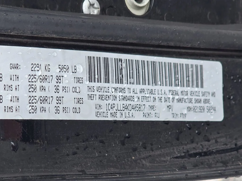 Used 2019 Black Jeep Latitude Plus image 23