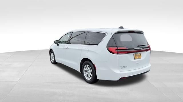 Used 2023 White Chrysler Touring L image 6