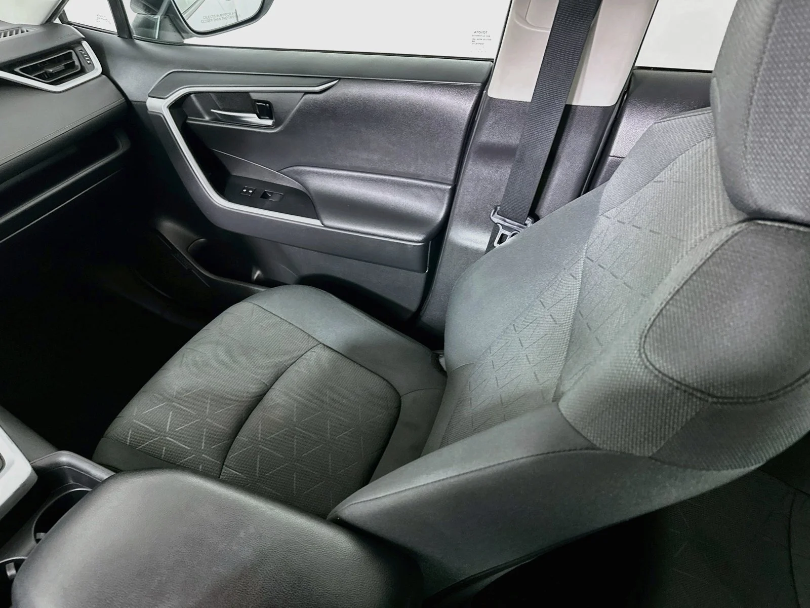 Used 2021 Super White Toyota XLE image 23