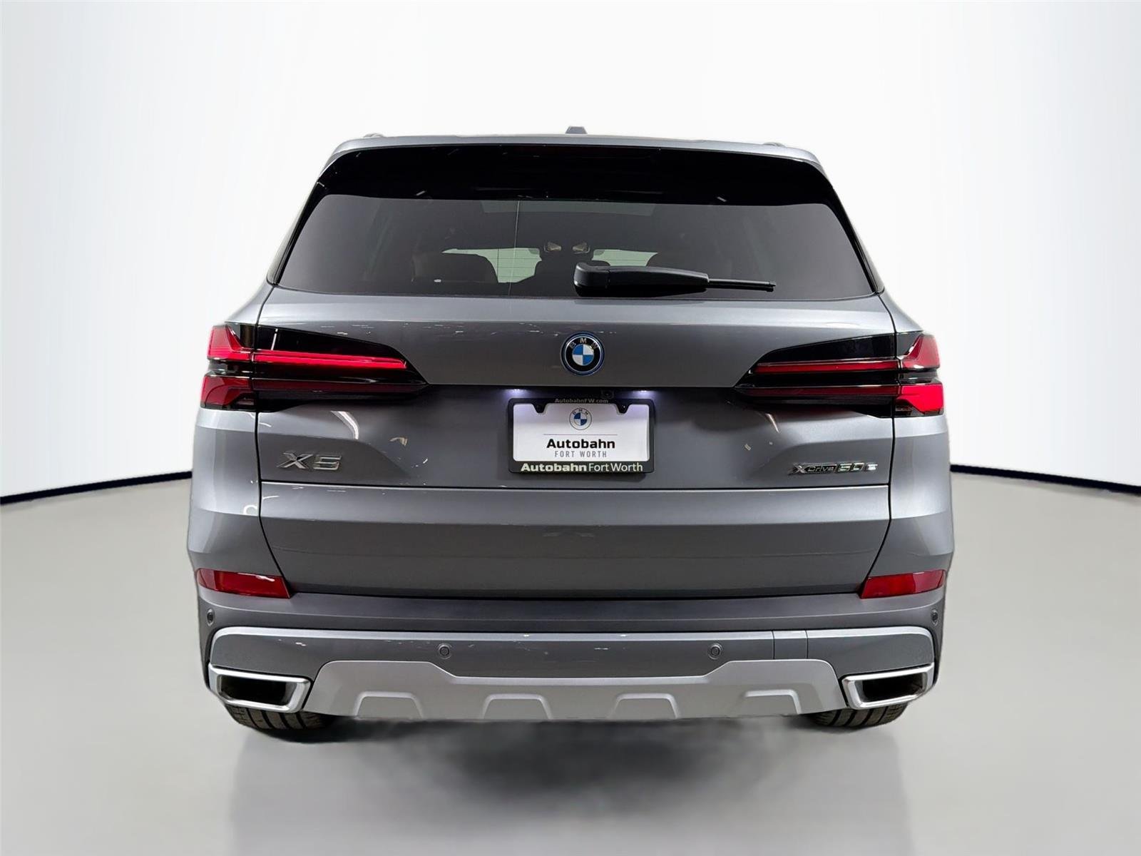 New 2026 Skyscraper Grey Metallic BMW xDrive50e image 11