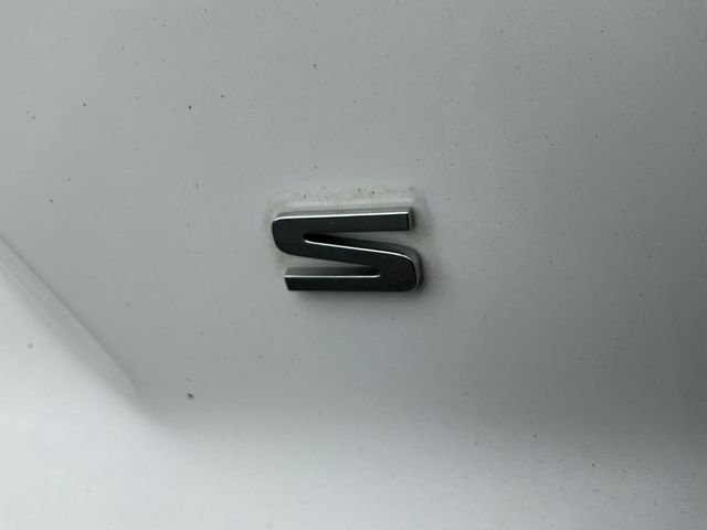 Used 2021 White Kia S image 31