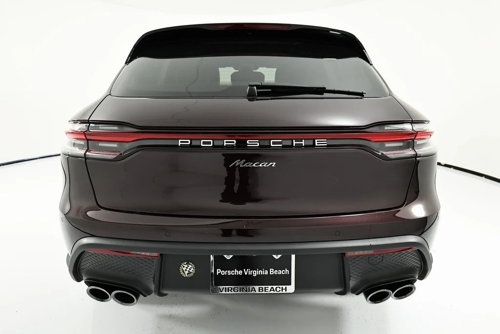 2026 Porsche Macan T - Photo 6