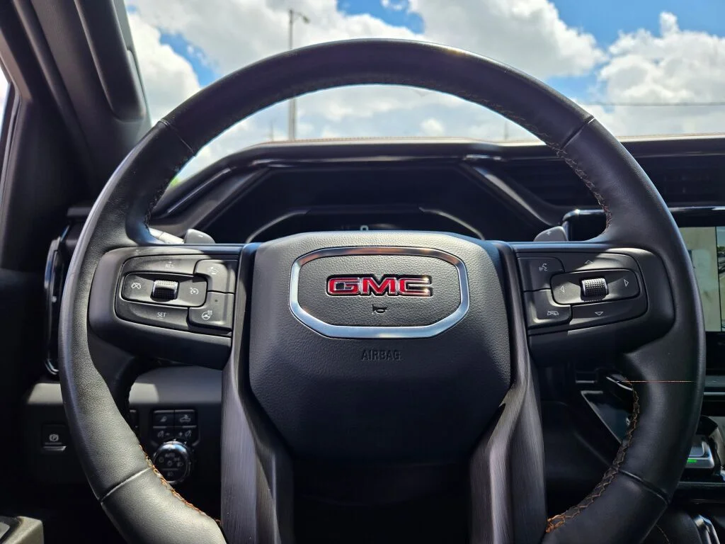 Used 2024 White GMC AT4 image 35
