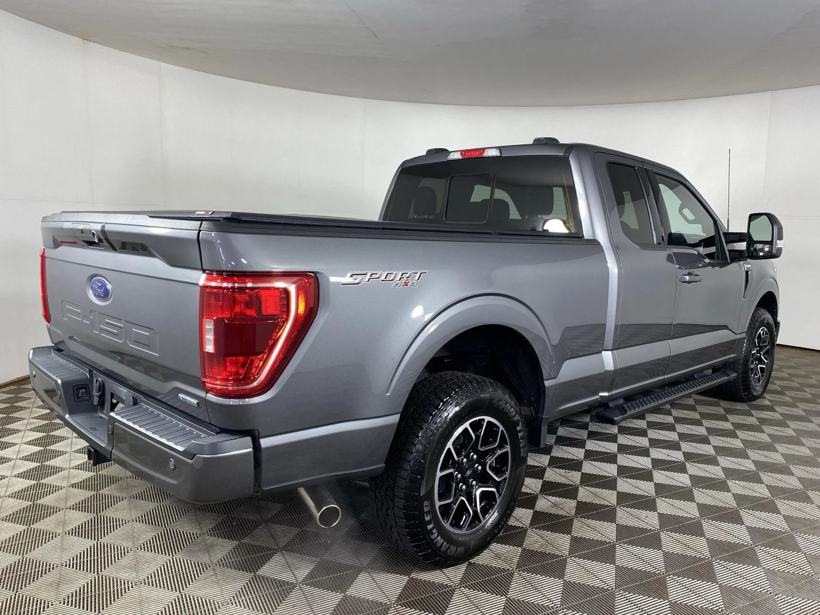 Used 2022 Carbonized Gray Ford XLT image 7