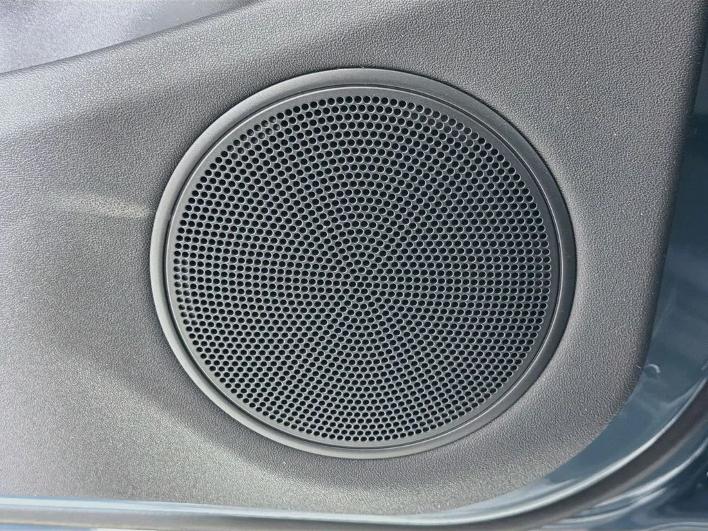 New 2026 Tribeca Blue Land Rover S image 19