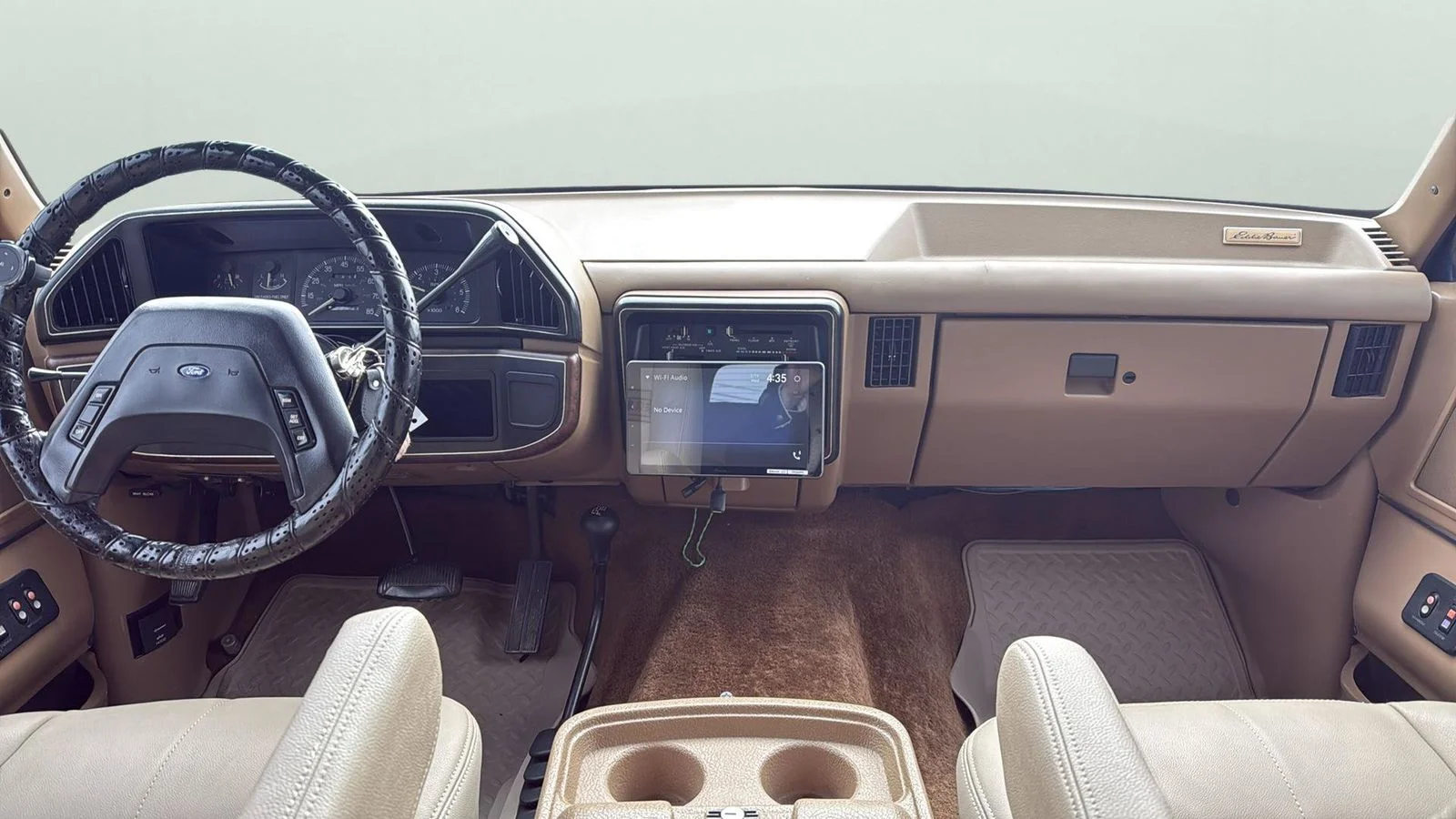 Used 1988  Ford XLT image 43
