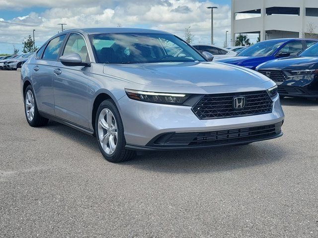 New 2026 Solar Silver Metallic Honda LX image 10