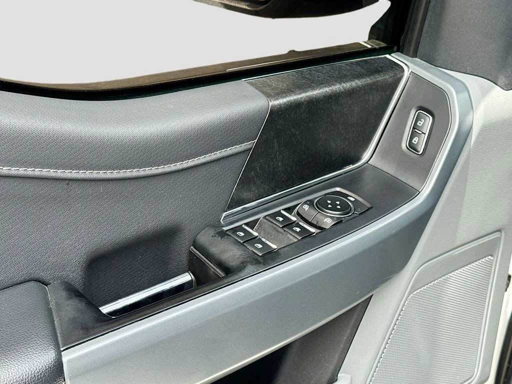 Used 2023 White Ford XLT image 19
