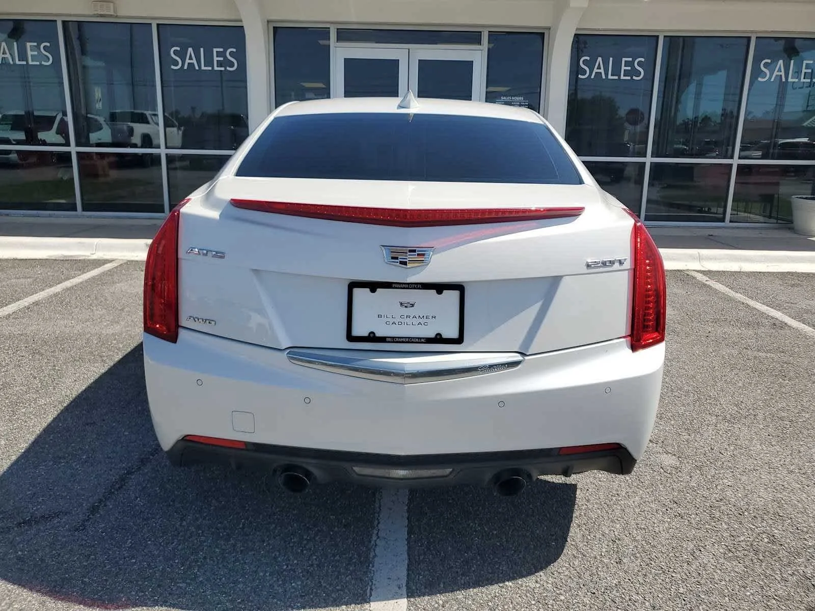 Used 2018 CRYSTAL WHITE TRICOAT Cadillac Luxury AWD image 5