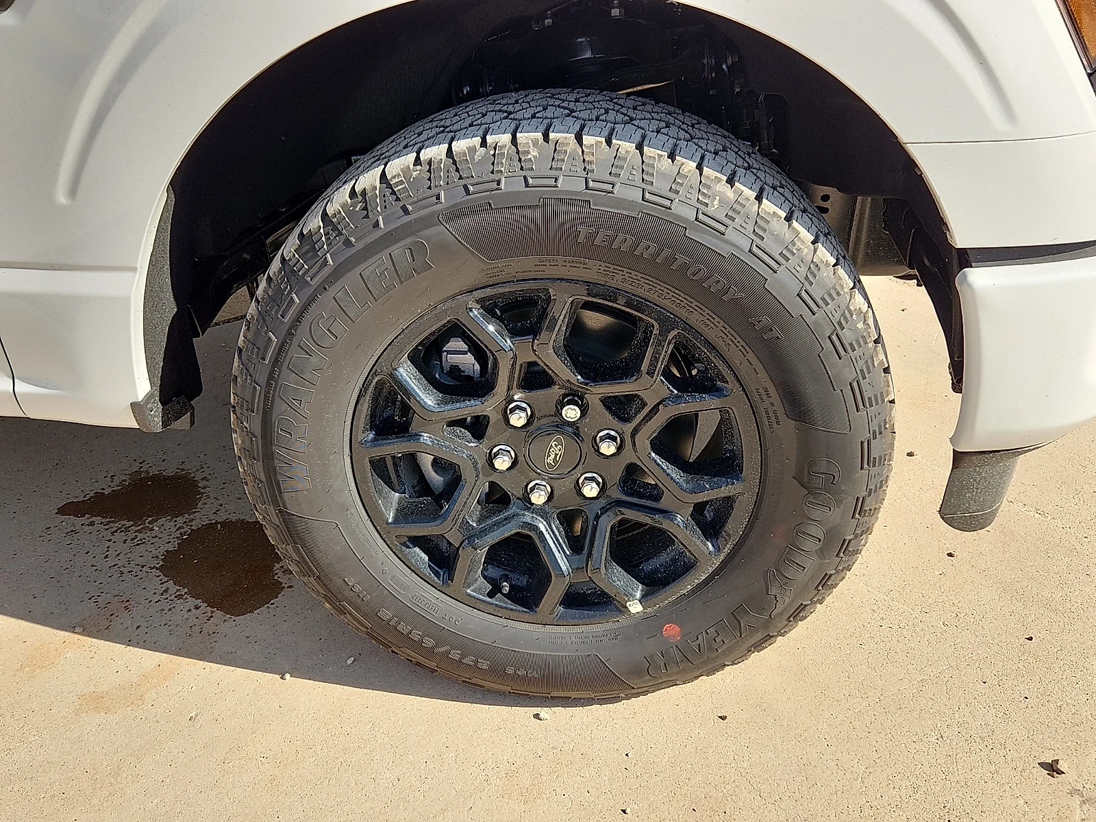 New 2026 Oxford White Ford STX image 9