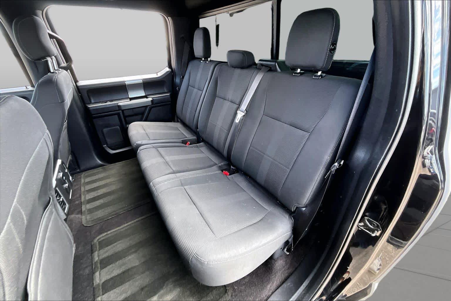 Used 2016 Shadow Black Ford XLT image 20