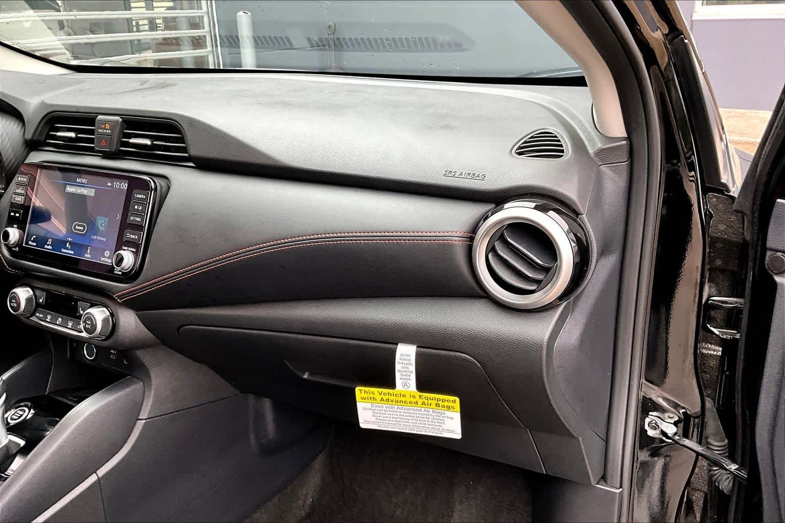 Used 2025 Super Black Nissan SR image 17