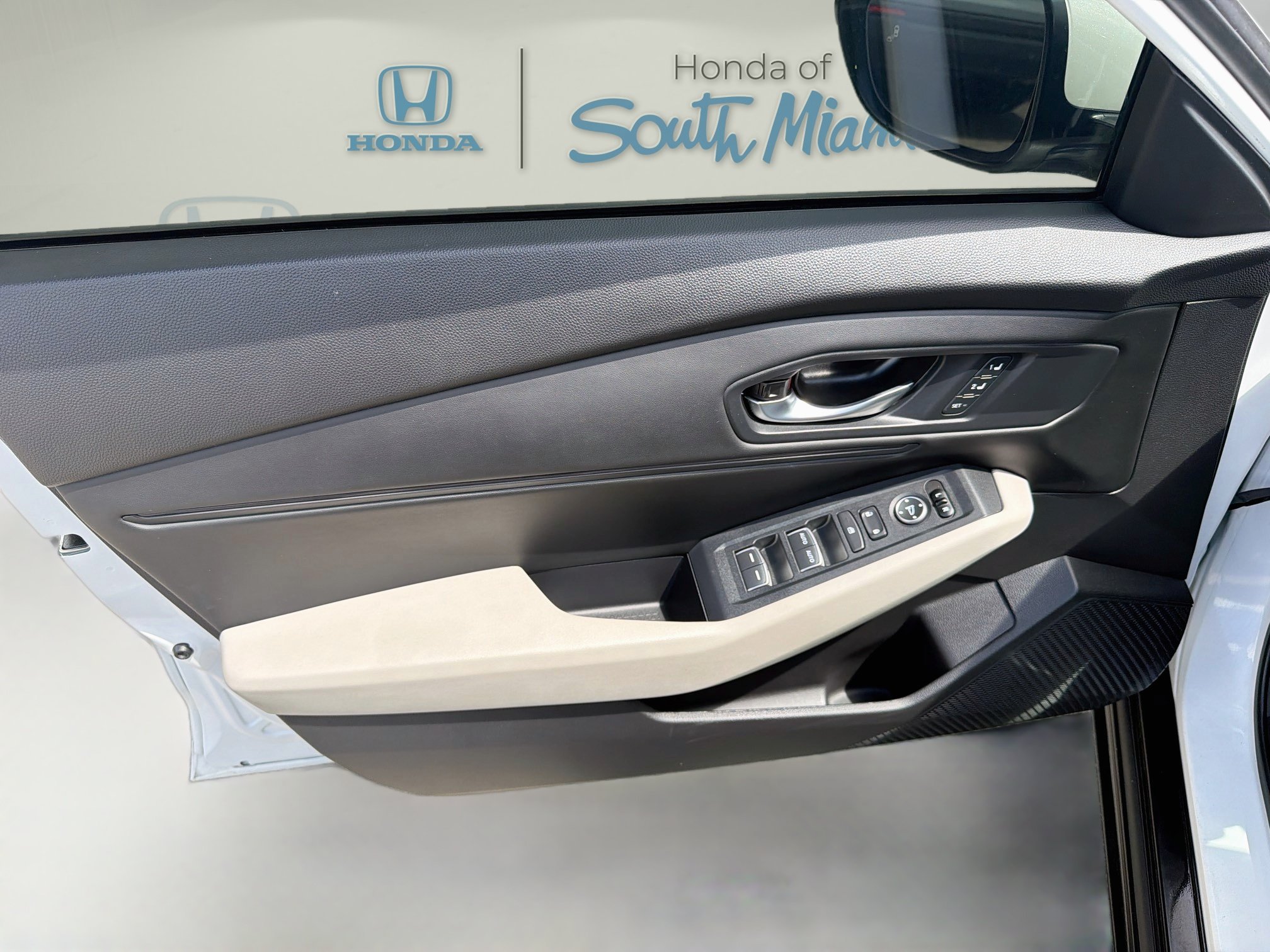 2024 Honda Accord Hybrid EX-L - Photo 16