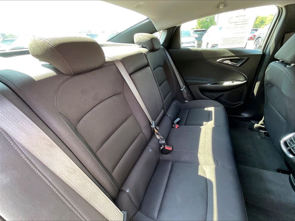 Used 2024 Summit White Chevrolet LT image 15