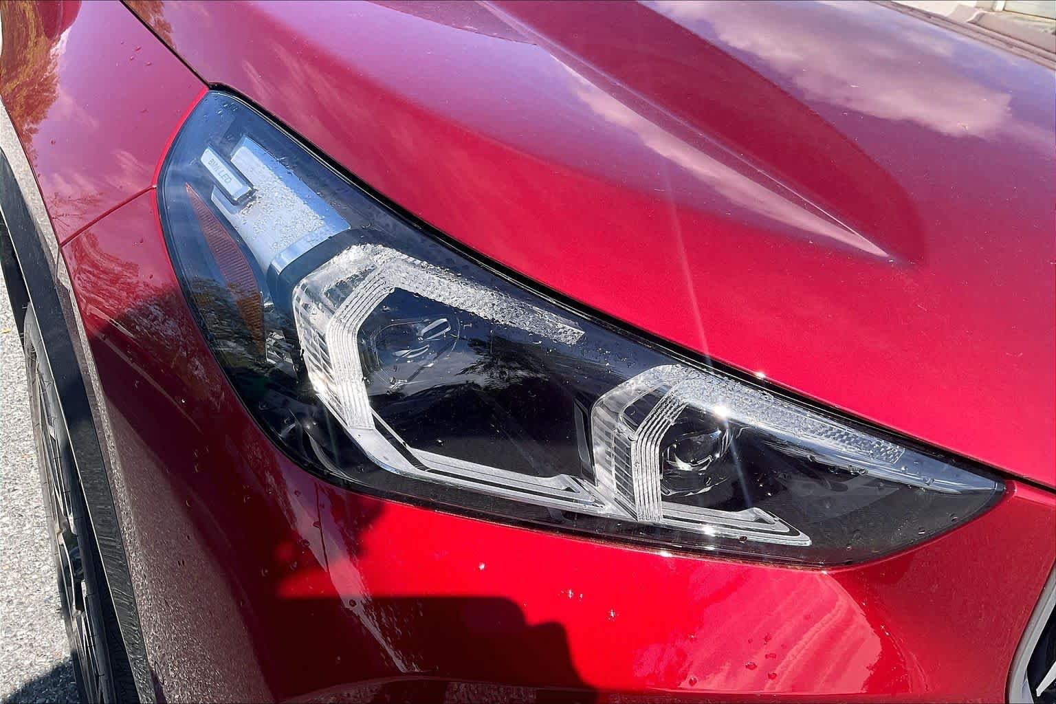 Used 2026 Vegas Red Metallic BMW xDrive28i image 13