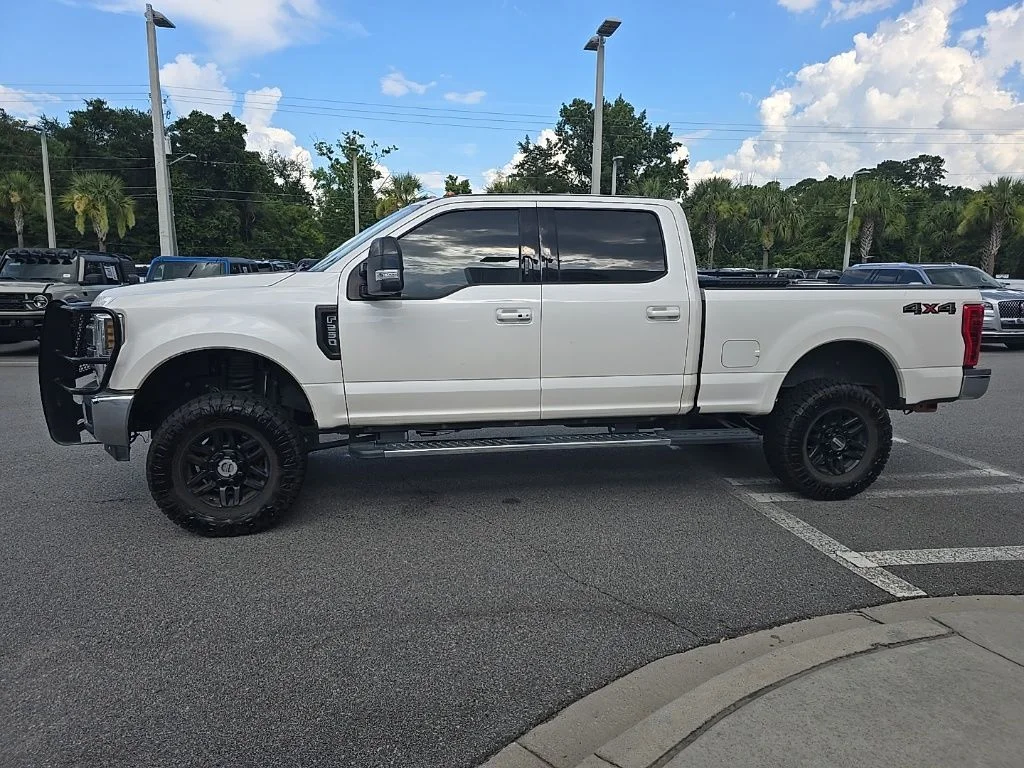 Used 2019 White Ford Lariat image 5