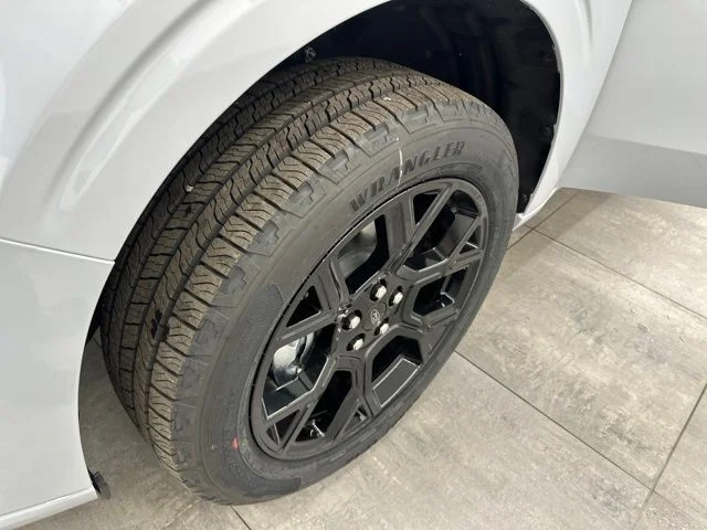 New 2026 Space White Metallic Ford Maverick Lobo™ image 41