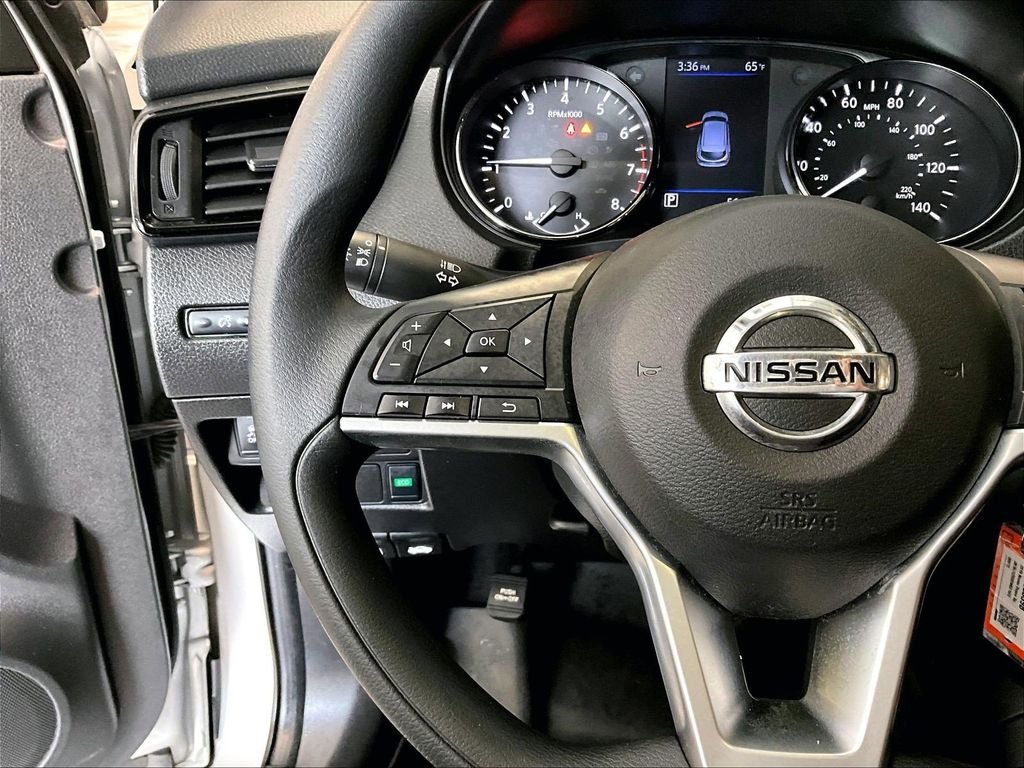 Used 2019 Silver Nissan S image 24