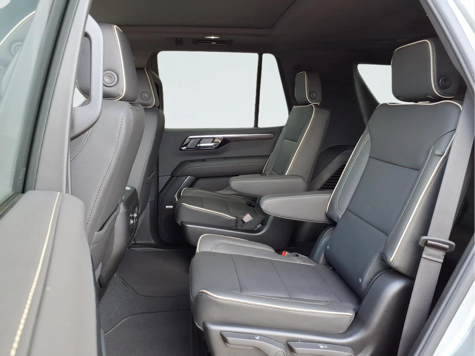 New 2027 Sterling Gray Metallic Chevrolet Premier image 11