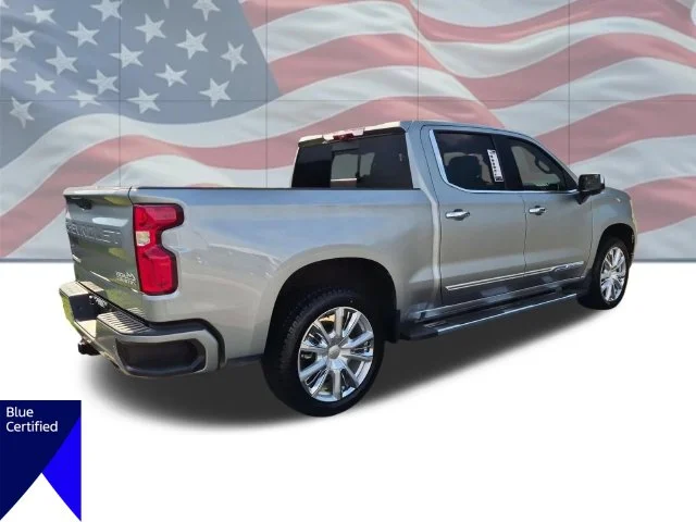 Used 2024 Gray Chevrolet High Country image 4