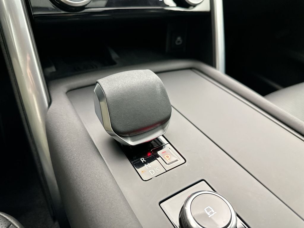 Used 2025 Fuji White Land Rover S image 25