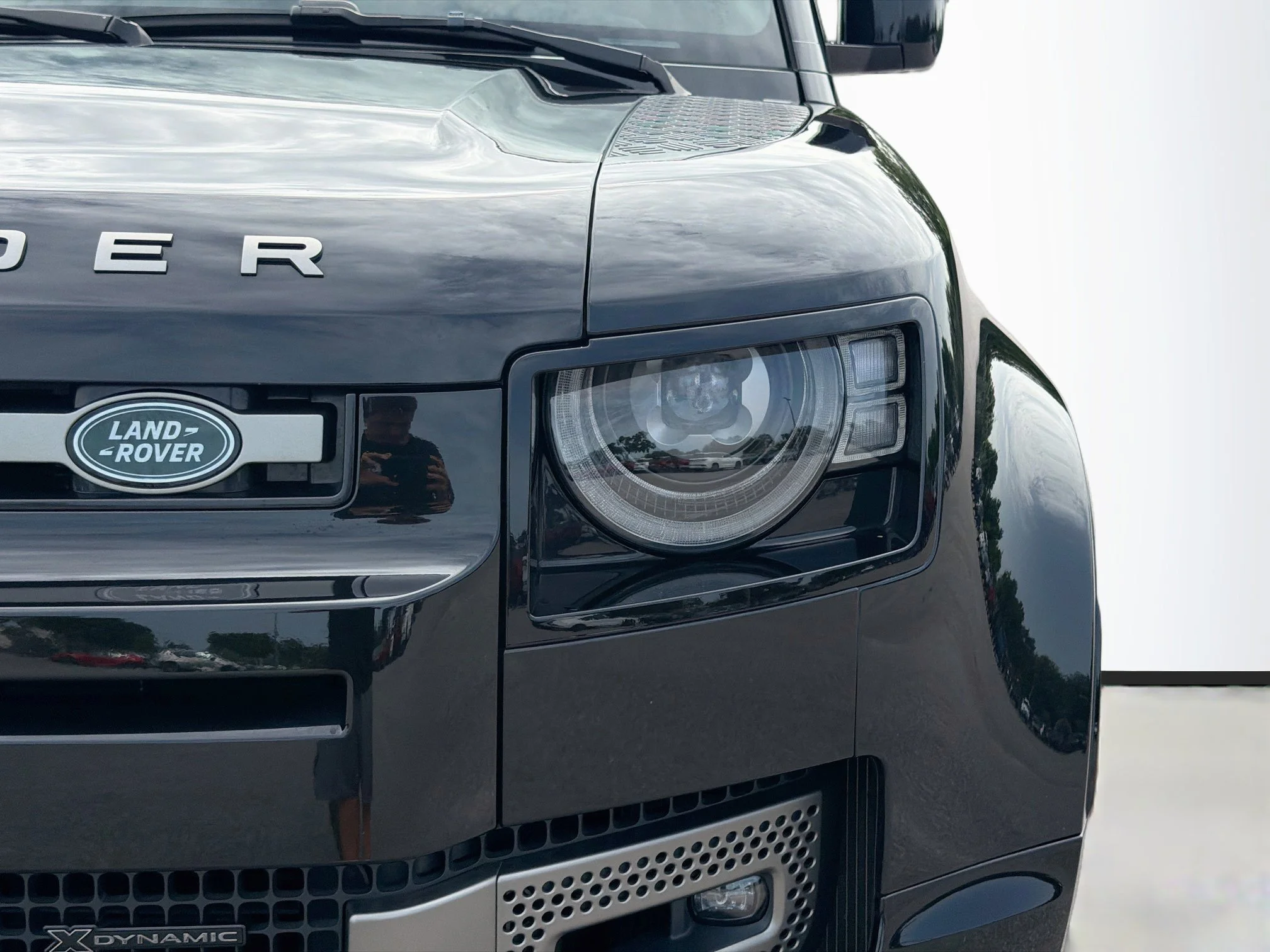 Used 2023 Santorini Black Metallic Land Rover X-Dynamic SE image 9