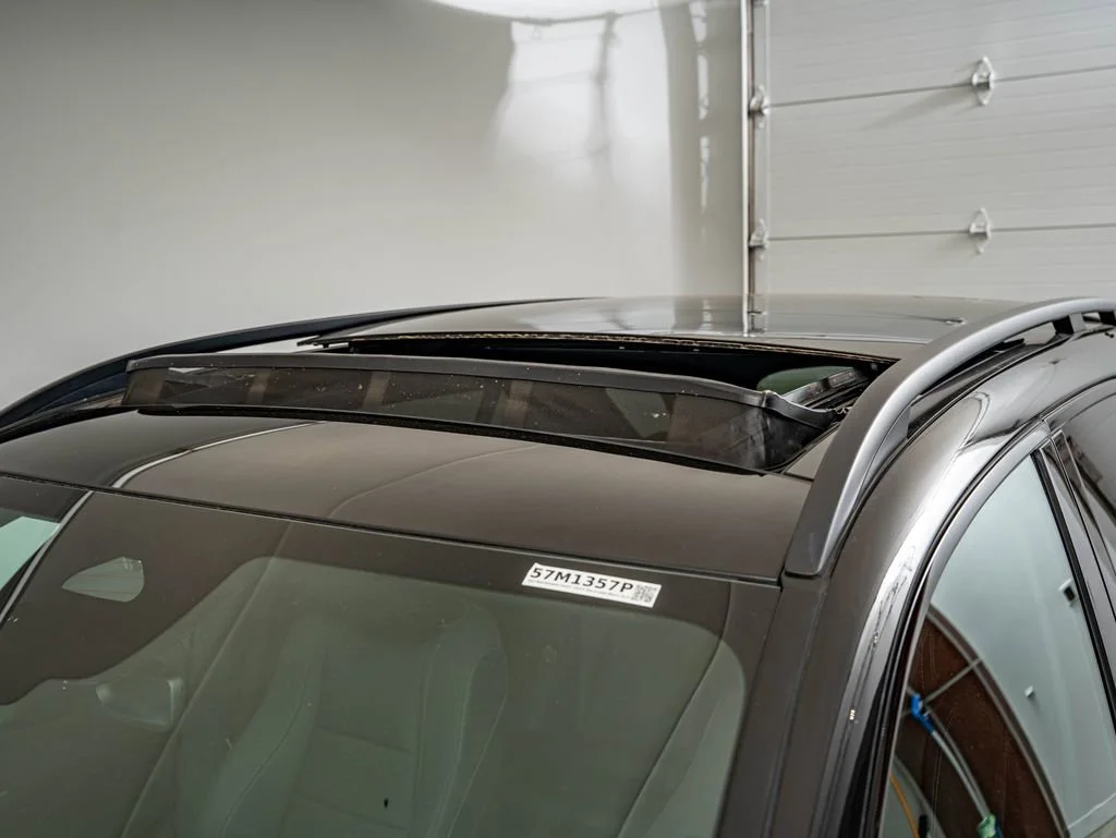 Used 2025 Obsidian Black Metallic Mercedes-Benz GLE 350 image 17