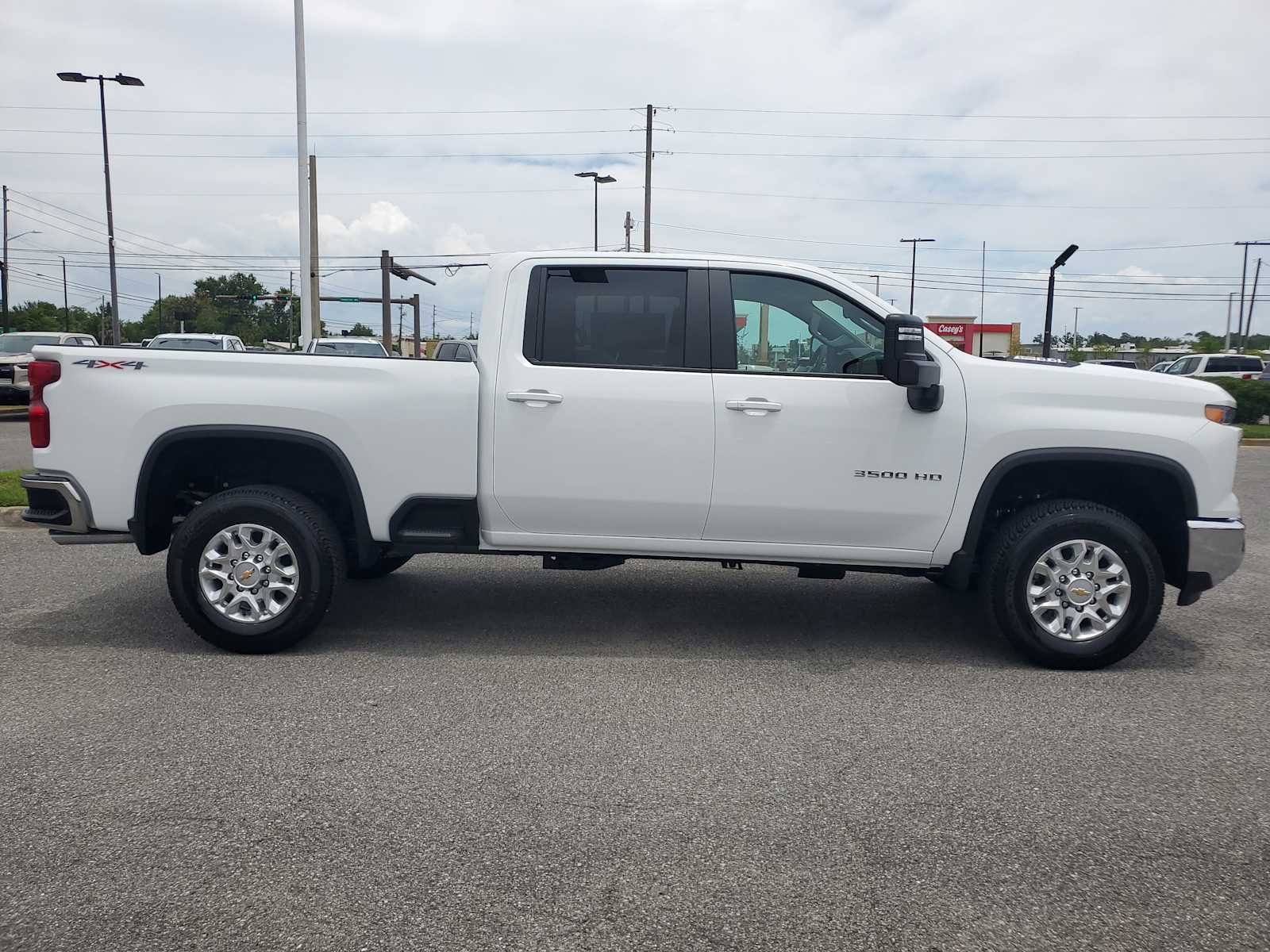 New 2026 Summit White Chevrolet LT image 4